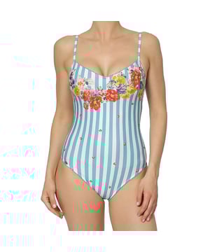 Bañador.
Con aros.
Copas sin foam.
Cuello redondo.
Espalda descubierta.
De rayas.
Estampado de flores.
 Composición: 80% Poliamida, 20% Elastano
 Cuidados:
Lavar a mano.
No planchar ni utilizar lejía.
No secar en secadora.