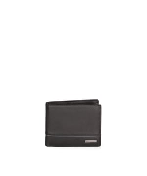 Cartera de hombre. El cierre está ausente. Los bolsillos internos son tarjeteros. Los bolsillos externos están ausentes. Falta la correa para el hombro. Falta el mango. Hay un compartimento interno. El material exterior es 100% Piel Auténtica. Internamente no está forrado. Medidas: 12x9,5x2 cm. Producto de moda