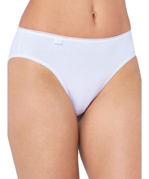 Sloggi 24/7 Cotton Tai brief. Cotton rich knickers. With a picot lace waistline and flat seams. 3 Pack. The product is machine washable.