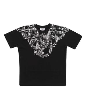 Juniors Marcelo Burlon Snakes T-shirt in zwart-wit.- Ronde hals.- Korte mouwen.- Slang met logoprint voor en achter.- Normale pasvorm.- 100% katoen.- Ref: CBAA0010061001