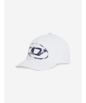 Introducing the Diesel Kids Oval D Logo Cap in White‚a stylish choice for both boys and girls this AW2024 season. Here's what makes this cap a must-have in your child's collection:‚ Iconic Oval D Logo: Features Diesel's distinct Oval D emblem, making it an instant classic.‚ Premium White Cotton: Crafted from high-quality cotton for a look that‚ôs as luxurious as it is comfortable.‚ Versatile Style: Perfect for any occasion, complementing both casual and dressier outfits.Elevate your child's fashion game with the Kids Oval D Logo Cap. Shop now and let them shine in Diesel's timeless elegance!