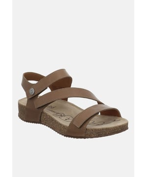Het nubuck leder zorgt voor een lange levensduur van de schoen. De klittenbandzorgt voor een stevige grip in de schoen. De AGO-constructie garandeert een lichte en stabiele pasvorm. Met de G-schoenwijdte is de sandaal Tonga 25 bijzonder comfortabel. Ga je gang met Tonga 25.