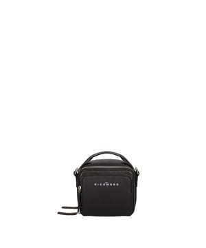 Bolso bandolera para hombre. El cierre es con cremallera. Los bolsillos internos son uno con cremallera. Los bolsillos externos son dos delanteros con cremallera, uno trasero con cremallera y otro trasero abierto. La bandolera es ajustable y extraíble en tejido. El mango es de piel. Hay dos compartimentos internos. El material exterior es 100% Piel Auténtica. Internamente es 100% Cuero Genuino. Medidas: 16,5x18x8,5 cm. Producto de moda