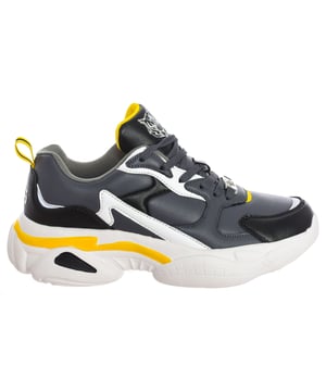 Zapatillas deportivas Plein Sport.
Zapatillas deportivas de media altura, ideales para el día a día.
Tejido cómodo y transpirable.
Iniciales de la marca grabado en la parte trasera.
Insignia en la lengüeta.
Ajustable mediante cordones.
Costuras vistas a tono.
 Composición: Exterior: Sintético; Interior: Textil+piel; Suela: Sintético
 Cuidados:
Limpiar con un trapo húmedo.