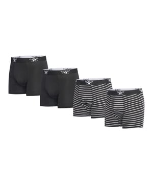 Boxers para hombre de la marca Cappuccino Italia. Confeccionados en algodón y elastano de alta calidad, los bóxers de Cappuccino Italia tienen un corte regular. El suave algodón garantiza una gran comodidad.  Marca: Cappuccino ItaliaNombre del modelo: 4-Pack BoxersCategoría: calzoncillos bóxer para hombreMateriales: algodón y elastanoColor: negro