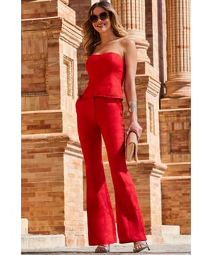 REASONS TO BUY:

Treat your tops
Kick-flare style makes your legs look amazing
Pockets, because everything is better with pockets
Belt loops, in case you want to add one
Luxe linen fabric to stay cool in style
Create an ultra-chic suit with the matching blazer

Inside leg to fit: Short 29" | Regular 31" | Long 33"