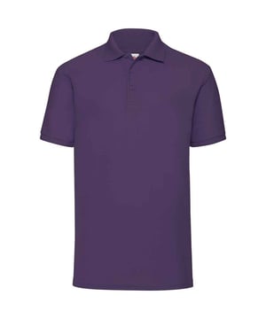 65% Polyester, 35% Baumwolle. Gewebe: Piqué. Design: Unifarben. Knopfleiste mit drei Knöpfen, Pflegeleicht, Verstärkte Schultern, Selbstgefärbte Knöpfe, Abreiß-Etikett, Shulter mit Doppelnaht. Passform: Klassisch. GSM (Gramm pro Quadratmeter): 180. Nachhaltigkeit: Amfori-Freigabe, Better Cotton Initiative, BSCI, Verein für faire Arbeit, Oeko-Tex Standard 100 zertifiziert, WRAP Zertifikat. flacher Strickkragen, gerippt, verklebt, Schaftrand zum Umklappen. Bündchen: Flachstrickrippe. Kurzärmlig. Saum: Doppelnähte.