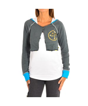Chaqueta deportiva manga larga Zumba. 
Color Verde-gris
Puños de punto acanalado.
Cuello redondo.
Cierre principal con botón a presión.
Gráfico frontal con motivos de la marca.
Costuras vistas a tono.

Composición:  70% Algodón, 30% Poliéster.

-Utilizar lavadora a temperatura máxima 30º .
-No utilizar secadora.
-No utiliza Lejía.
-No utiliza Plancha.
-No lavar en seco.