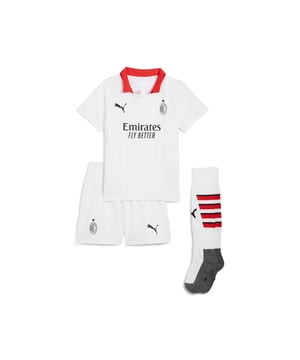 PRODUCT STORY: Details make all the difference in the 24/25 AC Milan Away Kit. The classic white away combined with a red-and-black polo collar and monochromatic crest personifies the spirit of success and casual sophistication of a team synonymous with the Beautiful Game. Tonal pinstripe pattern adds a historic touch, honoring AC Milans origins as the Milan Football and Cricket Club. FEATURES & BENEFITS: dryCELL: Performance technology designed to wick moisture from the body and keep you free of sweat during exercise; Made with 100% recycled material excluding trims & decorations. DETAILS: Regular fit; 170 gsm, Jacquard; Short sleeves; Official team branding; PUMA Kids: Recommended for young kids between 4 and 8 years.