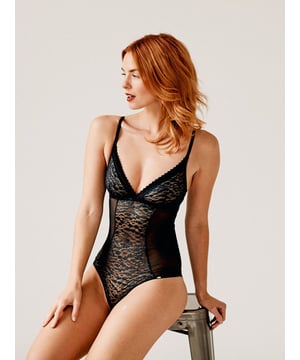 The Graphic Mesh collection offers a striking animal mesh panelling with wide bands and graphic trims to give a contemporary look. Our Graphic mesh bodysuit can be worn under clothes or as part of your outfit for a bold look.
