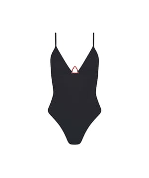 Starring a triangle top design with a signature shark tooth hardware to the chest, this swimsuit brings style and drama. Finished with a high-rise fit and adjustable straps, it’s the perfect piece for soaking up the sun in style.