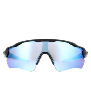 Lunettes de soleil Oakley PATH RADAR EV OO9208-55 Matte Black Prizm Deep Water Polarisé après des décennies de recherche avec les athlètes des principaux mondiaux Oakley a amélioré leur gamme radar classique ici avec un champ de vision étendu à partir d'une lentille plus haute et a également amélioré la ventilation et ajouté plus d'université pour une meilleure poignée. Les optiques à haute définition continuent de fournir une clarté de la vision et les dernières couleurs d'objectif telles que la gamme Prizm donnent une amélioration supplémentaire.