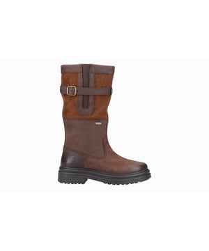 The Broadwell boot is the perfect addition to your winter wardrobe, offering both style and practicality. With suede-panelled uppers and a side gusset for a comfortable fit, this boot is designed to keep your feet warm and dry through the cold months. Featuring the signature waterproof membrane and a chunky sole for added traction, it's ideal for winter weather. The buckle detailing on the gusset adds a touch of rugged charm, making Broadwell both functional and fashionable for the season.- Suede-panelled upper & side gusset
- Waterproof membrane
- Buckle detailing on the gusset
- Chunky sole
- Cotswold branding