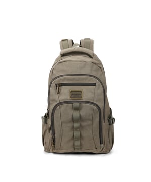 Unisex-Rucksack mit Reißverschluss. Multifunktionstaschen Innentaschen. drei mit Reißverschluss und zwei seitlich offene Außentaschen. fehlender Schultergurt. im Stoffgriff. Innenfächer. RucksackUnisex-Außenmaterial, innen mit Polyester gefüttert. Maße: 55x34x16 cm. Modeprodukt