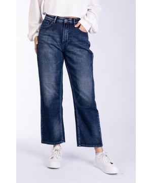 Baggy-Jeans mit mittelhohem Bund und Gürtelschlaufen. Five-Pocket-Stil und weites Bein. Reißverschluss und Knopf vorne