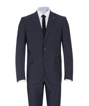 96% lana virgen, 2% poliéster, 2% seda; traje de Corneliani;  Modelo: 857Z2Z 0167319 003;  Mano de obra de alta calidad;  Mezcla de lana suave;  cuello de solapa;  Dos bolsillos delanteros con solapa, un bolsillo en el pecho;  Tres bolsillos interiores;  Dos aberturas laterales;  pantalón de traje con cierre de gancho y cremallera;  Dos bolsillos laterales, dos bolsillos pequeños delante, dos bolsillos ribeteados detrás;  Hebillas de cinturon