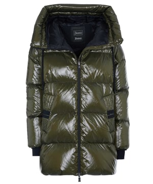 100% poliamida; chaqueta Herno;  Modelo: PI177DL12345 7740;  Mano de obra de alta calidad;  Capucha con cordón y cuello alto;  cremallera bidireccional;  Dos bolsillos delanteros forrados;  Un bolsillo interior con cremallera;  Impermeable, resistente al viento;  Material brillante;  Detalles del logotipo de Herno.