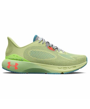 UA Hovr ™ Machina 3 es más que una zapatilla de carrera. Sí, le brinda el retorno de energía de UA Hovr®, pero también lo entrena en tiempo real para ayudarlo a correr mejor cuando los conecte a UA Mapmyrun ™.

Características

Se conecta a UA MAPMYRUN ™: pistas y analiza sus métricas en ejecución para ayudarlo a hacerle un mejor corredor
Spacer de urdimbre de ingeniería superior para una contención liviana óptima y transpirabilidad
Diseño estratégicamente mapeado sin superposiciones o costuras para que pueda poner en las millas sin irritación
Diseño del talón aerodinámico y envoltura de talón de TPU externo para mayor soporte y ajuste de bloqueo
Sockliner moldeado de Eva proporciona comodidad, resistencia y amortiguación adicionales para un rendimiento de alto kilometraje
La amortiguación de UA Hovr ™ receptiva reduce el impacto, los retornos de energía y la ayuda a impulsarlo
Suelas exteriores de goma canalizadas para su durabilidad en áreas de alto uso y zonas flexibles para promover el movimiento natural
