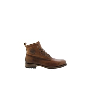 Die GM09 sind handgefertigte Herrenstiefel. Das Obermaterial besteht aus hochwertigem Leder und ist mit der Sohle gut vernäht. Der GM09 verfügt über eine gepolsterte Innensohle aus Leder, unser berühmtes Wappen am Knöchel, gewachste Schnürsenkel und Metallösen für einen robusten Look.