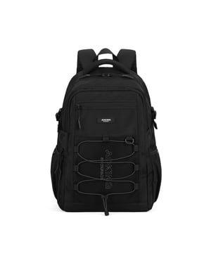 Unisex-Rucksack mit Reißverschluss. Multifunktionstaschen Innentaschen. drei mit Reißverschluss und zwei seitlich offene Außentaschen. fehlender Schultergurt. im Stoffgriff. Innenfächer. RucksackUnisex-Außenmaterial, innen mit Polyester gefüttert. Maße: 33x19x47 cm. Modeprodukt
