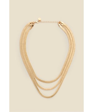 Outfit complete
Statement triple layer design
Chic smooth chain
Gold always looks luxe
Show it off with a deep V or bandeau neckline
Let it elevate a simple t-shirt