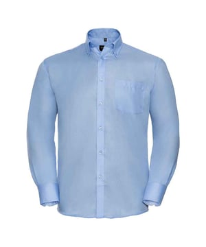 100% Baumwolle. Gewebe: Mikro-Köperstoff. Design: Unifarben. Rückenpasse, Doppelte Falznähte, Selbstgefärbte Knöpfe, Zwei Falten. Button-Down-Kragen, Semi Cutaway Kragen. Bündchen: Geknöpft. Geeignet für: Manschettenknöpfe. Saum: Geschwungener Saum. Langärmlig. Nachhaltigkeit: WRAP Zertifikat.