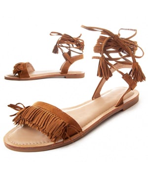 Dames casual sandalen. Comfortabele pasvorm. Gevoerde zool. Antislip zool. Versterkte stiksels. Gemaakt door andere merken voor ons merk.