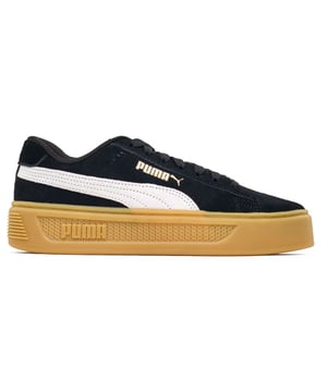 Zapatillas Puma smash con plataforma de mujer en color negro, fabricadas en ante y suela de goma. Presenta: cuello acolchado, suela de plataforma, detalles dorados, plantilla softfloam+ y ajuste clásico.
