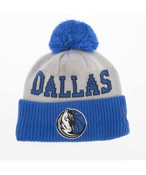 Mens New Era Dallas Mavericks NBA Tip Off 2023 Bobble Knit Hat in blue.- Knitted.- Embroidered graphic.- 90% Polyester  10% Wool.- Ref: 60421481