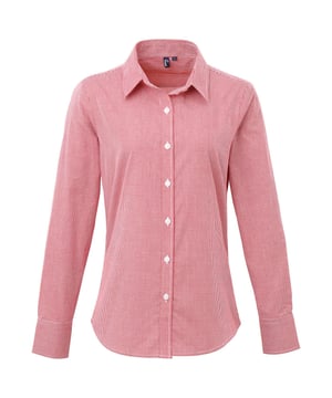 100% Katoen Popeline. Stof: Gingham. Ontwerp: Microgeruit. Halslijn: Collared. Hem: Gebogen. Manchet: Dubbele knoop. Mouwtype: Met lange mouwen. Achterpatrijen, Ruginzet, Doorzichtige knopen, Onderhoudsvriendelijk, Voorpatrijen. Passend: Gemonteerd. 115gsm. Duurzaamheid: Amfori, BSCI, REACH, Sedex, WRAP Gecertificeerd.
