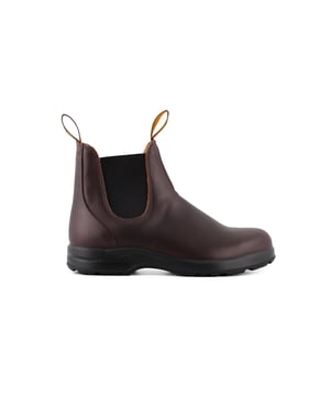 Meer tractie, meer comfort, meer prestaties. De #2057 Cocoa Brown is ontworpen voor alle soorten terrein. De antislip, zelfreinigende rubberen Vibram®-zool zorgt voor demping, terwijl het waterbestendige bovenwerk je voeten droog houdt. Blundstone, voor overal waar het leven je brengt - Eersteklas waterbestendig leer - Uitneembaar, wasbaar Comfort Lite-voetbed - Speciaal gebouwde Vibram®-rubberen buitenzool met hoge weerstand tegen chemicaliën - Zelfreinigend loopvlak - Ingebouwde flexlijn voor multidimensionale zoolflexibiliteit - XRD® Technologie in de hiel voor superieure schokabsorptie Verbeterde grip Verborgen stiksels in de hiel Zuur-, olie- en hittebestendig tot 572 ° F