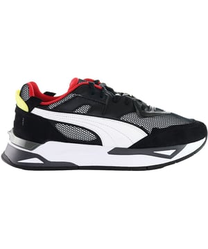 Las zapatillas Puma Scuderia Ferrari Mirage Sport negras para hombre son una fusión de estilo automovilístico y moda diaria. Inspiradas en el icónico equipo de carreras Scuderia Ferrari, estas zapatillas están diseñadas para proporcionar una sensación de velocidad, precisión y estilo. El color negro destila sofisticación y versatilidad, convirtiéndolas en una opción ideal tanto para ocasiones deportivas como informales.

Características principales:

 Colaboración Scuderia Ferrari:  Estas zapatillas forman parte de la colaboración entre Puma y la Scuderia Ferrari, con elementos de diseño inspirados en las carreras de Fórmula 1.

 Elegante diseño automovilístico:  Las zapatillas presentan un diseño dinámico y aerodinámico que se inspira en el mundo del automovilismo, añadiendo un toque único y a la moda a tu atuendo.

 Cómoda amortiguación:  Las zapatillas vienen equipadas con una entresuela acolchada que proporciona una excelente amortiguación y sujeción para una mayor comodidad durante todo el día.

 Construcción duradera:  La parte superior está fabricada con una combinación de materiales sintéticos y textiles que garantizan durabilidad, transpirabilidad y estabilidad para tus pies.

 Sistema de cordones seguro:  Las zapatillas tienen un cierre de cordones que te permite personalizar el ajuste según tus preferencias, asegurando estabilidad y control.

 Marcas Puma y Ferrari:  Estas zapatillas llevan de forma destacada el logotipo de Puma y el icónico emblema del Cavallino Rampante de Ferrari, enfatizando la autenticidad de la colaboración.

 Estilo versátil:  El esquema de color negro de estas zapatillas las hace adecuadas para combinarlas con una amplia gama de atuendos deportivos e informales, permitiéndote mantener una apariencia elegante y con estilo.