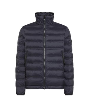 Bomberjack gemaakt van superlicht nylon, slechts 20 denier en weegt 40 gram. Details in zwart, kraag en manchetten hebben een individuele stretchband. Het model met het nieuwe concept is zo praktisch als een sweatshirt en zo technisch als een gewatteerd jasje. Door zijn warmtecapaciteit is hij geschikt voor milde dagen aan het begin van het seizoen. Waterafstotend, PFC-vrij en lekvrij.