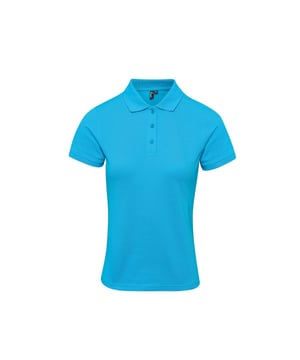 100% Polyester. Stof: Dubbele Piqué, Gebreid, Garen. Ontwerp: Eenvoudig. Halsuitsnijding: Gebreid, Geribd, Omgeslagen Kraag. Manchet: Gebreid, Geribd. Mouwtype: Korte mouwen. Hem: Tweelingnaaldsteek. Stoftechnologie: Coolchecker, CoolPlus, kreukherstellend, vochtafvoerend, sneldrogend, krimpvrij, ritsbestendig. Klep met 3 knopen, antibacterieel, zelfkleurende knopen, zijpanelen. Pasvorm: Plus. 185gsm. Duurzaamheid: Amfori, BSCI, REACH, Sedex, WRAP Gecertificeerd. Easy-Care.