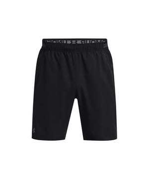Deze shorts zijn zorgvuldig gemaakt om uitzonderlijk comfort, bewegingsvrijheid en een moderne look te bieden, waardoor ze een veelzijdige toevoeging aan je garderobe zijn. De klassieke zwarte kleur voegt een vleugje verfijning toe aan je atletische ensemble.

Belangrijkste kenmerken:

 Eersteklas materiaal:  Deze shorts zijn gemaakt van geweven stof van hoge kwaliteit, wat zorgt voor duurzaamheid en een lichtgewicht gevoel.

 Drukknoopsluiting: De drukknoopsluiting is gemakkelijk aan en uit te trekken en biedt gemak bij het snel omkleden.

 Elastische tailleband:  De elastische tailleband met een verstelbaar trekkoord zorgt voor een veilige en comfortabele pasvorm, zodat je de taillewijdte kunt aanpassen.

 Mesh zijpanelen:  Zijpanelen van gaas verbeteren het ademend vermogen, bevorderen de luchtstroom en ventilatie om je koel te houden tijdens de training.

 Veelzijdige lengte:  Deze shorts hebben een veelzijdige lengte die een balans biedt tussen bedekking en mobiliteit, geschikt voor verschillende activiteiten.

 Vochtafvoerende technologie:  De vochtafvoerende technologie van Under Armour voert zweet en vocht efficiënt van je huid af, zodat je droog en comfortabel blijft.

 Anti-geur technologie:  Anti-geur technologie helpt de groei van geurveroorzakende microben te voorkomen, zodat je fris blijft tijdens en na het sporten.

 Steekzakken:  Deze shorts kunnen veilige zakken bevatten voor het opbergen van kleine benodigdheden zoals sleutels of je telefoon.

 Under Armour-logo:  Het Under Armour-logo staat vaak op de broekspijp en laat zien dat het merk kwaliteit en prestaties hoog in het vaandel heeft staan.

 Duurzame constructie:  Under Armour staat bekend om zijn duurzame producten van hoge kwaliteit, zodat deze shorts bestand zijn tegen regelmatig dragen en wassen.