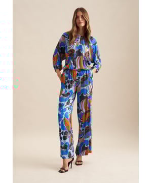 Moderner Schnitt: Die Hose von Seidensticker aus der "The Statement Prints" Kollektion erweitert Ihre Garderobe um ein vielseitig einsetzbares Kleidungsstück. Der gewebte Satin ist aus 100% Viskose - die perfekte Leinwand für Ihre ganz eigenen Kombinationen. Im klassisch-geraden Regular Schnitt schafft die Hose hohen Tragekomfort und liegt locker an. Durch das Druck-Muster ist Ihr neues Kleidungsstück elegant und zugleich modisch. Modernität und Eleganz vereinen sich im Design dieser Hose.