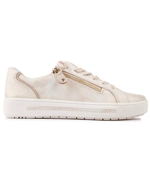 Eleva tu look de zapatillas glamurosas con estos zapatos estilo salón Jana. Confeccionado con una parte superior suave y lujosa con apariencia de gamuza sintética para un diseño sofisticado y elegante. Esta zapatilla cuenta con una plantilla acolchada y una práctica cremallera lateral de tendencia para garantizar comodidad y estabilidad cada vez que la usas.
