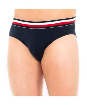 Tommy Hilfiger slip. 
 Navy colour 
 Elastic rubber waistband, with the name of the signature engraved consecutively. 
 Comfortable and breathable fabric. 
 Anatomical frontal, with the ability to hold loosely. 
 Seams seen in tone. 

 Composition: 95% Cotton - 5% Elastane 

 Washing instructions: 
 -Wash at max. 40ºC. 
 -Do not use bleach. 
 -Adds dry cleaning. 
 -Allows to use dryer. 
 -Planning at max. 130ºC. 

 Composition: 95% Cotton, 5% Elastane
 Care:
-Wash at max temperature. 40ºC.
 -Do not use bleach.
 -Supports dry cleaning.
 -Allows you to use a dryer.
 -Iron at max temperature. 130ºC.