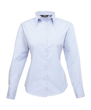65% Polyester, 35% Katoen. Stof: Popeline. Ontwerp: Eenvoudig. Sluiting: Knoopsluiting. Halslijn: Collared. Manchet: Dubbele knoop. Mouwtype: Met lange mouwen. Hem: Afgerond. 2 rugpijlen. Duurzaamheid: Amfori, BCI goedgekeurd, REACH, Sedex, WRAP gecertificeerd. 6 VK: 31 in. 8 VK: 33 in. 10 VK: 35 in. 12 VK: 37 in. 14 VK: 39 in. 20 VK: 45 in. 22 VK: 47 in. 24 VK: 49 in. 26 VK: 51 in. 28 VK: 53 in. 18 VK: 43 in. 16 VK: 41 in. 30 VK: 55 in.