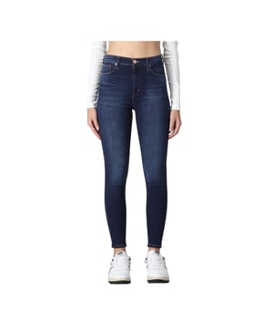 Jeans Tommy Jeans Denim Flag für Damen Blau Synthetisch. Authentisches Kleidungsstück der Marke Tommy Jeans - Streetwear/Sportswear-Design von Tommy Jeans - Tommy Jeans für Damen, ideal für den Alltag - Die blauen Jeans von Tommy Jeans lassen sich perfekt mit dem Rest Ihrer Garderobe kombinieren - Bequemes Synthetikmaterial - klassisch - Denim Flag -