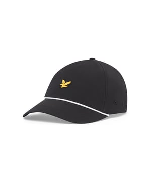 With a blend of 3% elastane and 97% polyester, to suit any head size, the Lyle &amp; Scott golf cap means you can tee off in style.