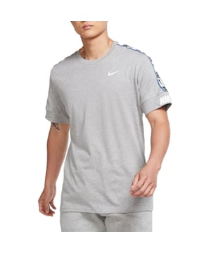 Nike Mens NSW Repeat T Shirt.
Ribbed Crew Neck, Short Sleeve.
Soft Jersey Cotton Provides Lasting Comfort and Durability.
Repeat the Swoosh Graphics and Block Lettering So You Can Show the Love of Nike.
100% Cotton.
Machine Washable.