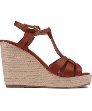 Hellbraune Solesister desri Espadrille-Keilsandalen für Damen, hergestellt aus Synthetik und einer Synthetiksohle. Merkmale: Espadrille Keil & Plattform und synthetische Futter & Decksohle.