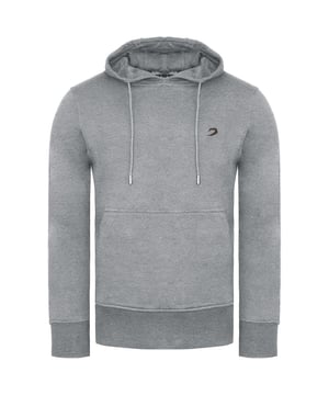 Der Marciano Hoodie aus hochwertigen Materialien bietet Strapazierfähigkeit und ein weiches Tragegefühl auf der Haut. Der bequeme Stoff sorgt für optimalen Tragekomfort und eignet sich perfekt für Training und Freizeit. Der Marciano Hoodie zeichnet sich durch eine taillierte Passform aus, die eine schlanke Silhouette ohne Kompromisse beim Komfort bietet. Er bietet einen modernen und trendigen Look, mit dem Sie Ihren Stil zeigen und gleichzeitig entspannt bleiben. Der praktische Hoodie verfügt über eine geräumige Kängurutasche, in der Sie Ihre wichtigsten Utensilien verstauen oder Ihre Hände an kühleren Tagen warm halten können. Die verstellbare Kapuze mit Kordelzug ermöglicht eine individuelle Passform und sorgt bei Bedarf für zusätzliche Wärme. Das dezent gestickte oder gedruckte BoxRaw-Logo verleiht einen Hauch von Authentizität und sportlichem Flair und steht für das Engagement der Marke für Qualität und Stil. Es ergänzt das Gesamtdesign und unterstreicht Ihr Engagement für Ihre Fitness. Ob im Fitnessstudio, bei Treffen mit Freunden oder beim Erledigen von Besorgungen – der BoxRaw Marciano Herren-Hoodie ist eine vielseitige Wahl, die Mode und Funktionalität mühelos vereint. Kombinieren Sie ihn mit Jogginghosen, Jeans oder Sportshorts für einen kompletten und stylischen Look. Erweitern Sie Ihre Athleisure-Garderobe mit dem BoxRaw Marciano Herren-Hoodie. Genießen Sie Komfort, Stil und Vielseitigkeit und das Selbstbewusstsein einer Premium-Sportmarke.