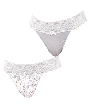 Pack x 2 Tangas Coquettes Algodón - Janira

Este Pack de 2 Tangas Coquettes de Janira está diseñado para ofrecer una combinación perfecta de estilo, comodidad y frescura para tu día a día. 

Confeccionados en algodón suave, estos tangas son transpirables y ligeros, brindando una sensación cómoda y agradable en todo momento.

El pack cuenta con diferentes estampados.

Cada tanga del pack está adornado con delicadas blondas de encaje en la cintura, aportando un toque femenino y sofisticado a tu lencería. Este detalle en encaje añade una nota refinada, mientras que el lacito decorativo en el centro completa el look coqueto y encantador.

Con la calidad que distingue a Janira, este pack es ideal para quienes buscan prendas íntimas que combinen elegancia y confort.
 Composición: 95% Algodón, 5% Elastano
 Cuidados:
- Lavar a mano o en ciclo delicado.
- Utilizar detergente suave.
- No usar lejía.
- Secar al aire.
- No planchar.