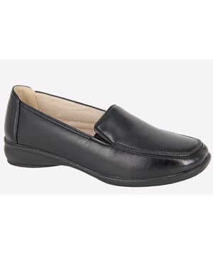 Introducing Boulevards sleek and sophisticated women's synthetic black leather shoes, crafted to elevate your style while ensuring utmost comfort.
 Constructed with a Softie PU upper, these shoes boast a luxurious feel and offer a snug and comfortable fit even during extended wear.
 Whether you're heading to the office, out for a casual outing, or a night on the town, these women's synthetic black leather shoes effortlessly combine style and comfort for the modern woman on the move.
 
 - Synthetic / Softie PU upper 
 - Twinn gusset detailing 
 - Pig leather lining and sock 
 - PU Sole