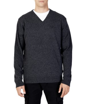 Merk: Sergio Tacchini   Geslacht: Heren   Type: Gebreide kleding   Kleur: Grijs   Patroon: Effen   Halslijn: V-hals   Mouwen: Lange mouwen   Sluiting: Instap   Seizoen: Herfst/winter