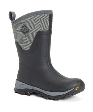 Met een 8 mm neopreen bootie met fleece voering gewikkeld in lagen zacht rubber zodat je voeten warm en droog blijven in de meest extreme omstandigheden.