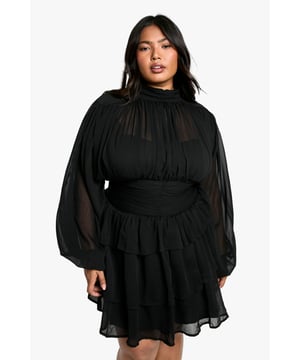 boohoo PlusYou&rsquo;ll find full on fashion for the fuller figure with the boohoo Plus range. Delivering directional designs for UK sizes 16 to 24, this ultra-flattering collection combines perfectly proportioned fits with statement styles so that you can stay on top of this season&rsquo;s trends.