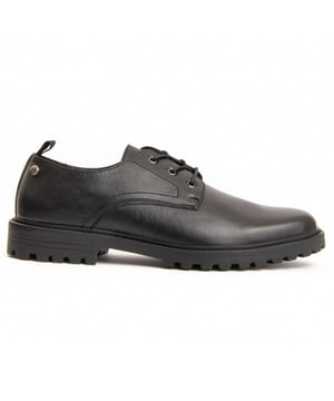 Zapato casual para hombre. Fabricado con materiales veganos. Calce cómodo. Fabricado por otras marcas para nuestra marca.